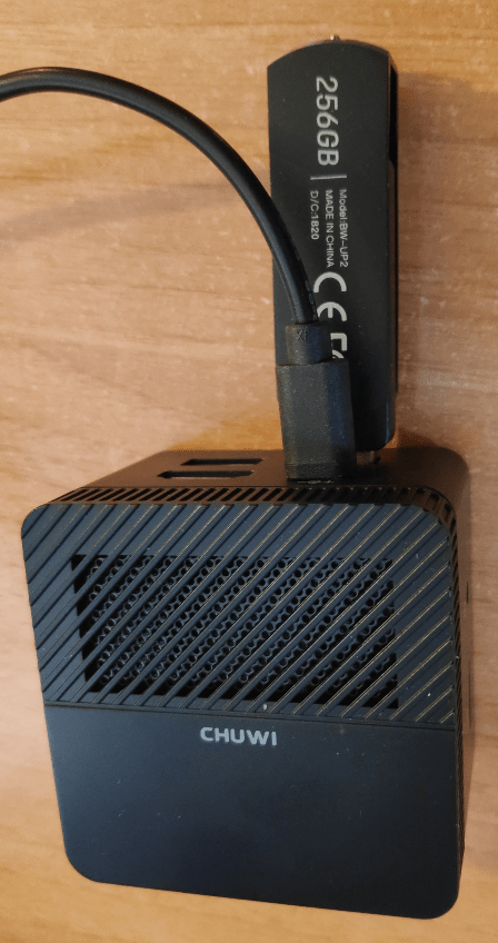 Chuwi with USB external storage