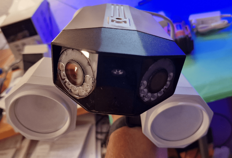 Reolink Wide Angle Dual Lens Secirity Camera with Floodlights