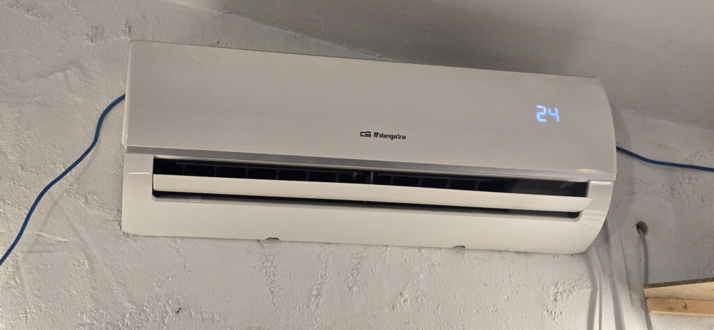 Airconditioning controlled by Hub 3.